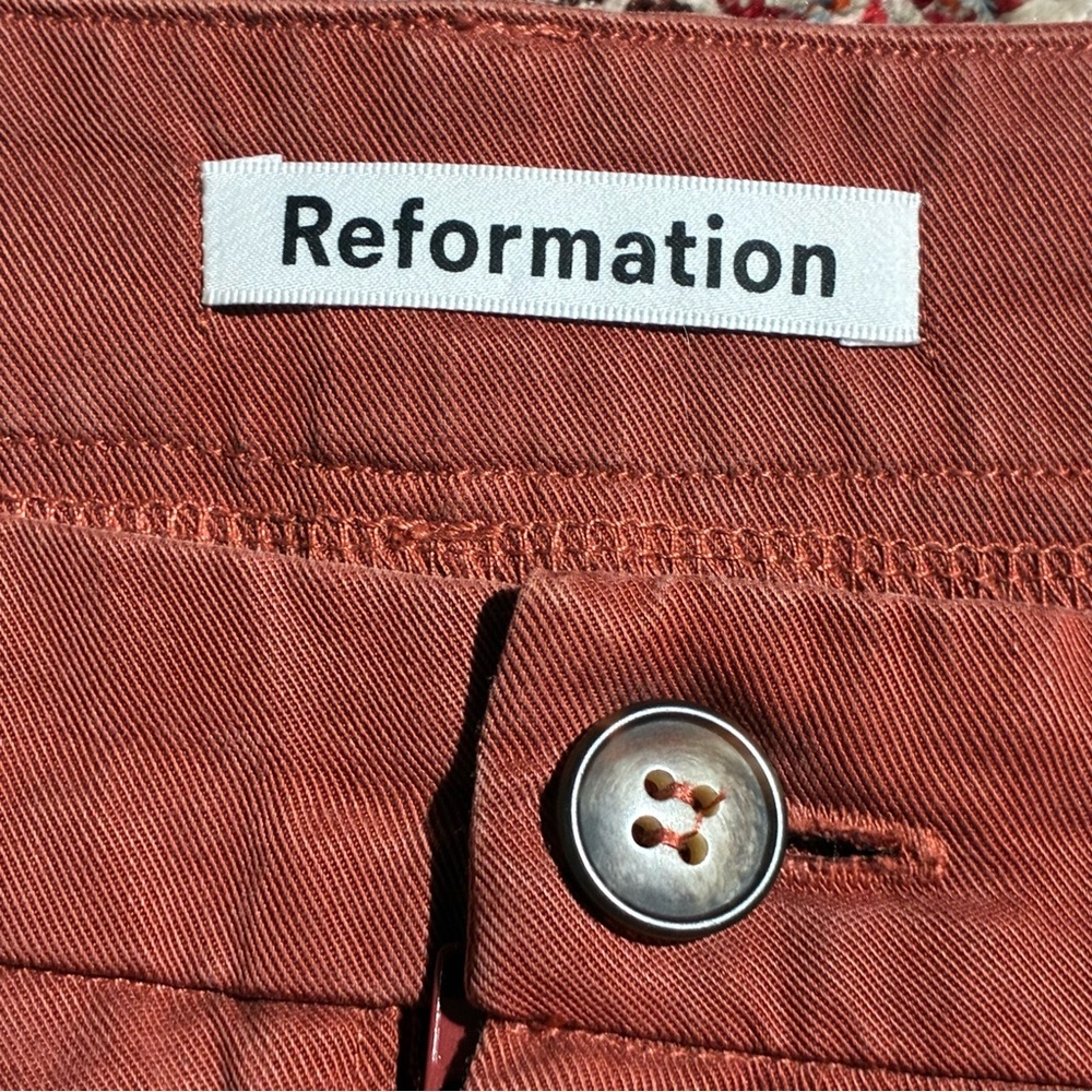 Reformation Mason Pants in Oxide - Picture 5 of 6